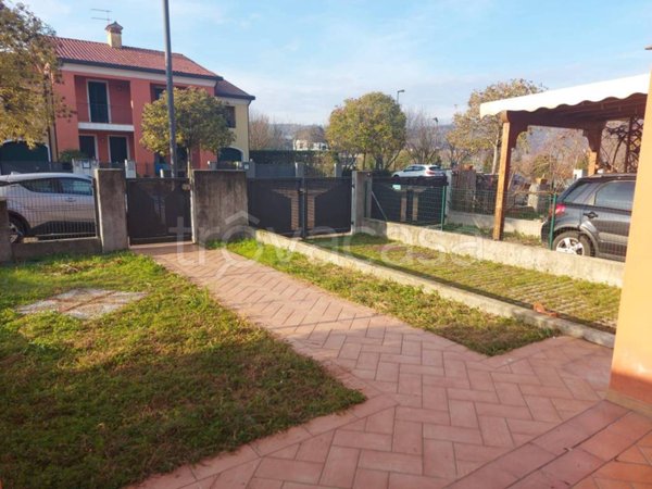 casa indipendente in vendita a Costabissara
