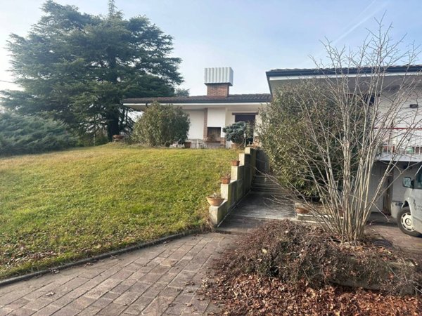 casa indipendente in vendita a Costabissara