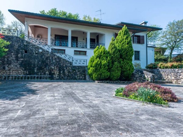 casa indipendente in vendita a Costabissara