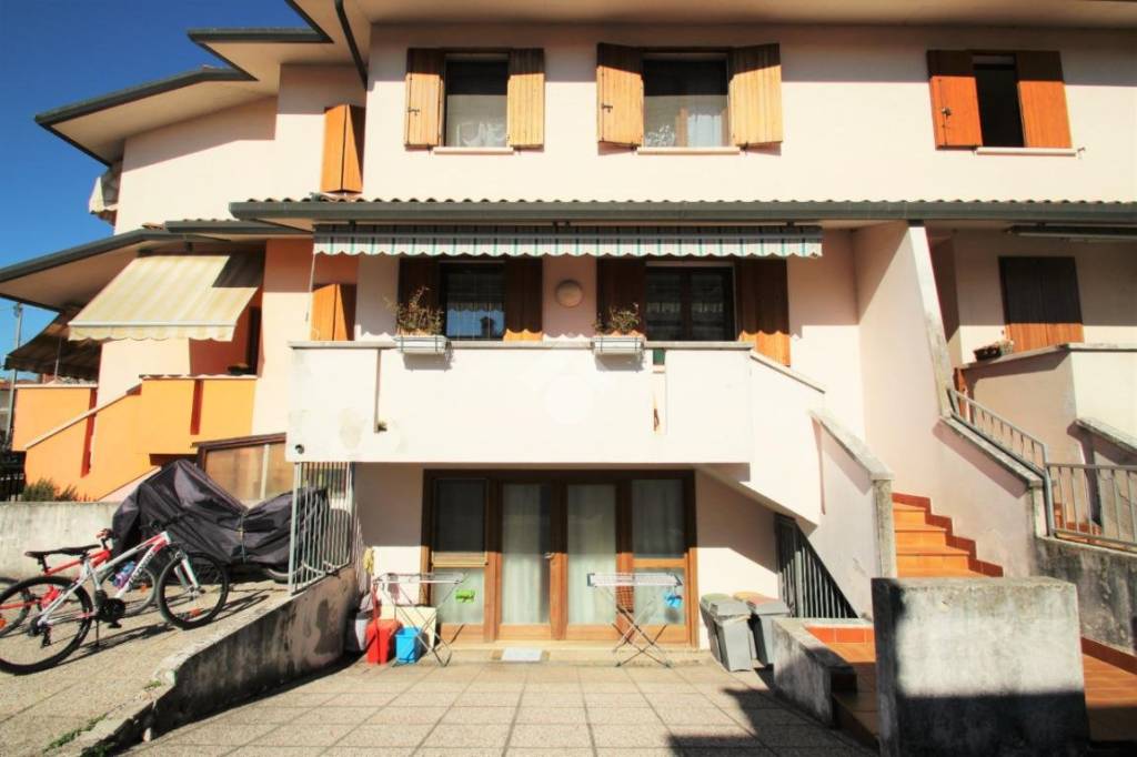 casa indipendente in vendita a Costabissara in zona Motta