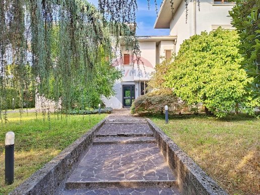 casa indipendente in vendita a Costabissara