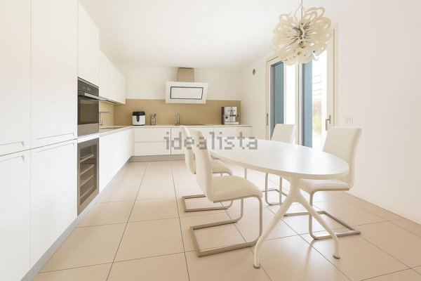 casa indipendente in vendita a Costabissara