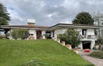 casa indipendente in vendita a Costabissara