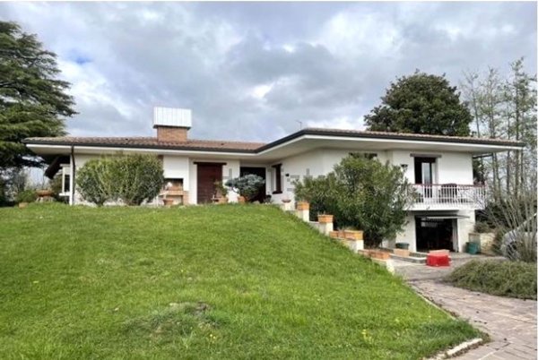 casa indipendente in vendita a Costabissara