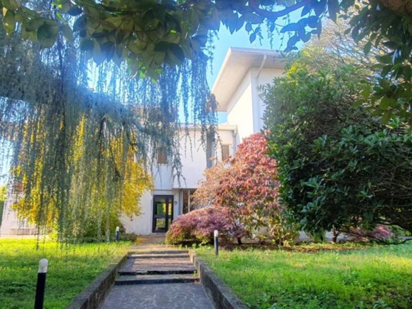 casa indipendente in vendita a Costabissara