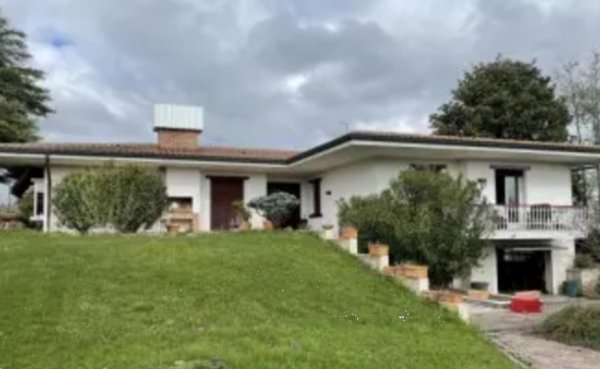 casa indipendente in vendita a Costabissara