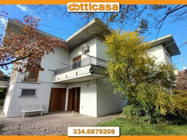 casa indipendente in vendita a Costabissara