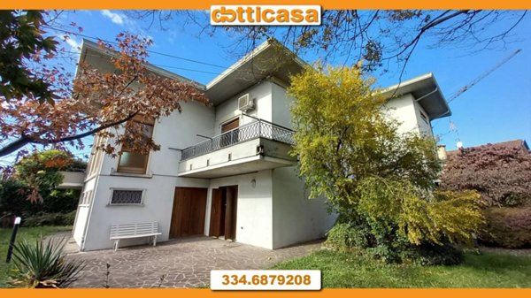 casa indipendente in vendita a Costabissara