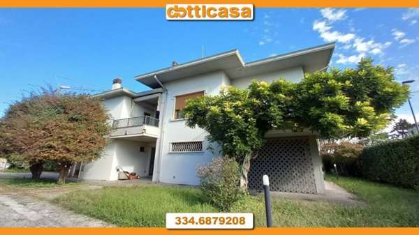 casa indipendente in vendita a Costabissara