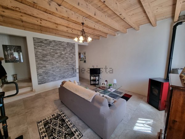 casa indipendente in vendita a Costabissara