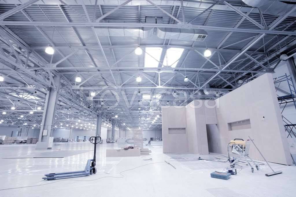 locale commerciale in vendita a Costabissara in zona Motta