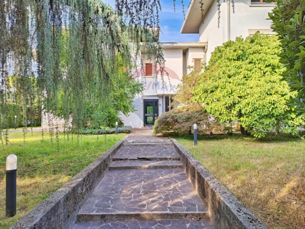 casa indipendente in vendita a Costabissara