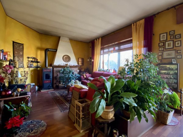 casa indipendente in vendita a Costabissara