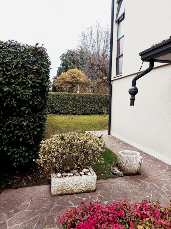 casa indipendente in vendita a Costabissara