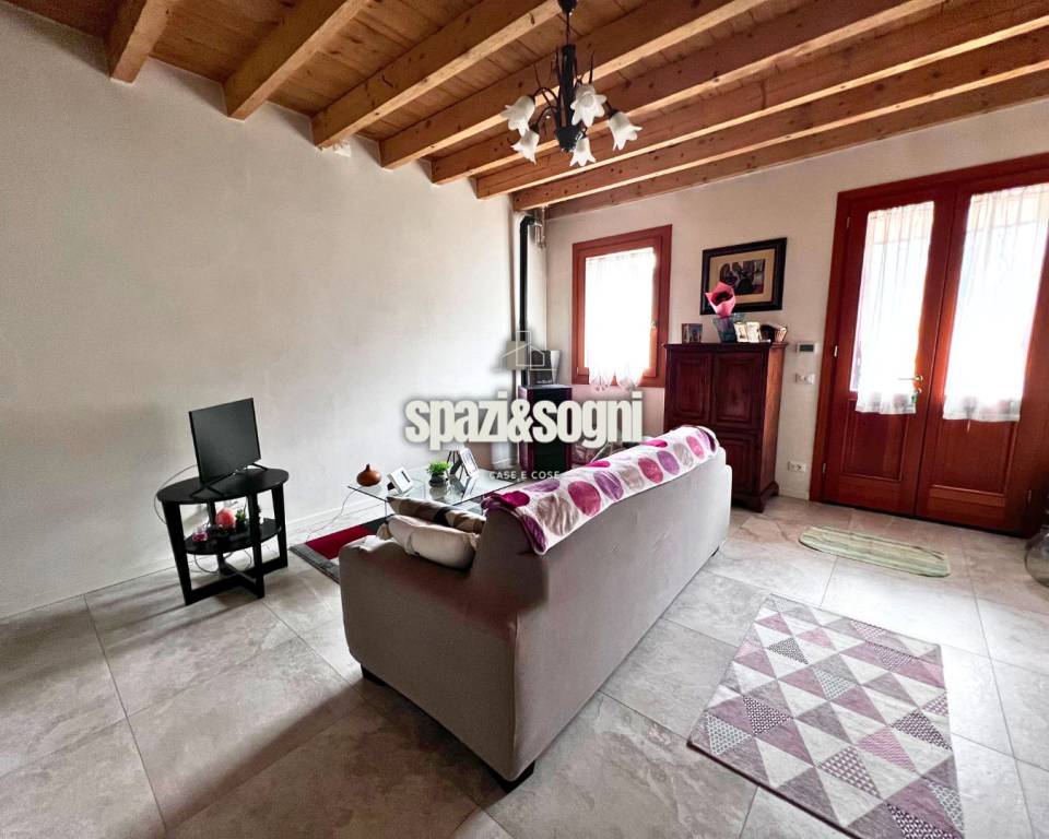 casa indipendente in vendita a Costabissara