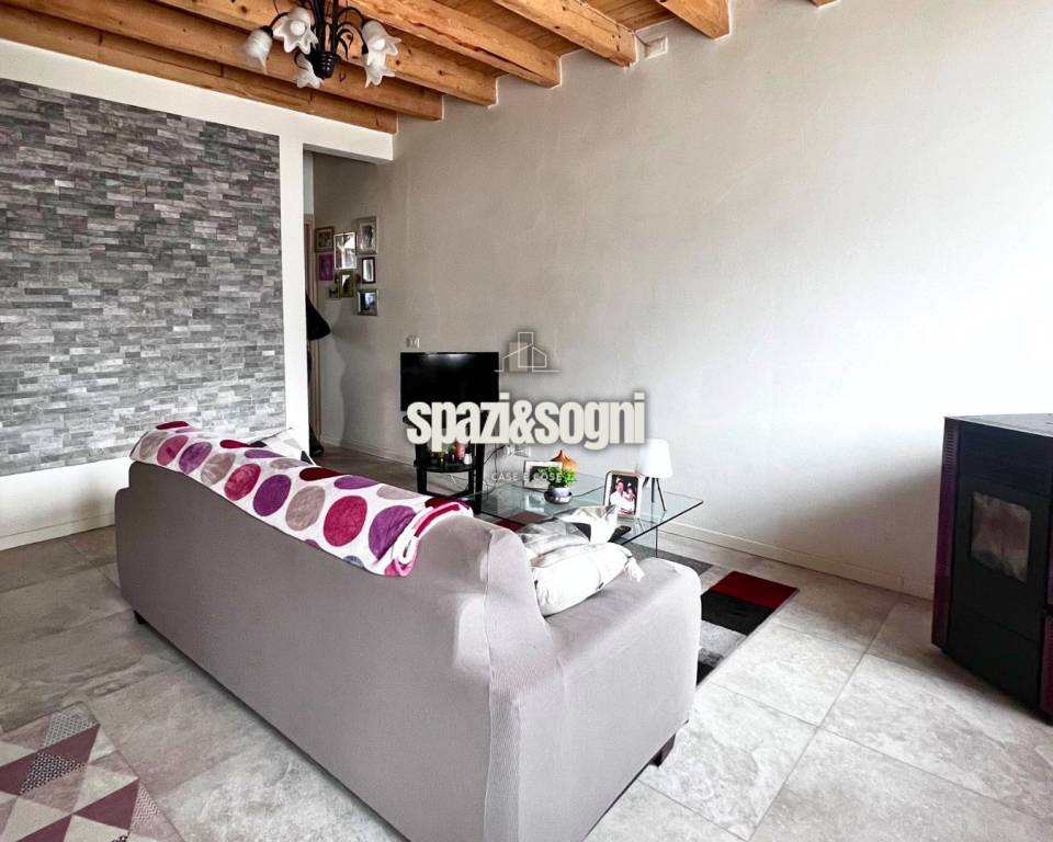 casa indipendente in vendita a Costabissara