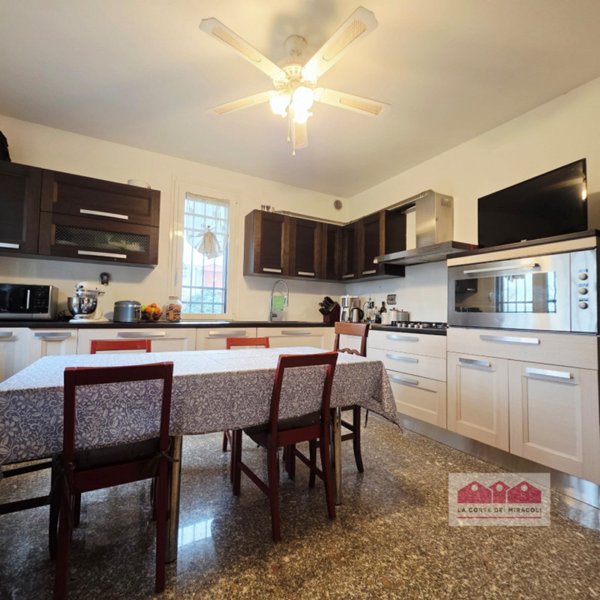 casa indipendente in vendita a Costabissara