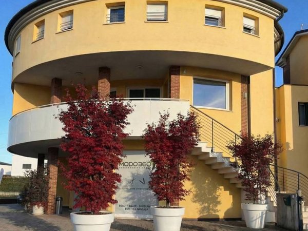 negozio in vendita a Costabissara