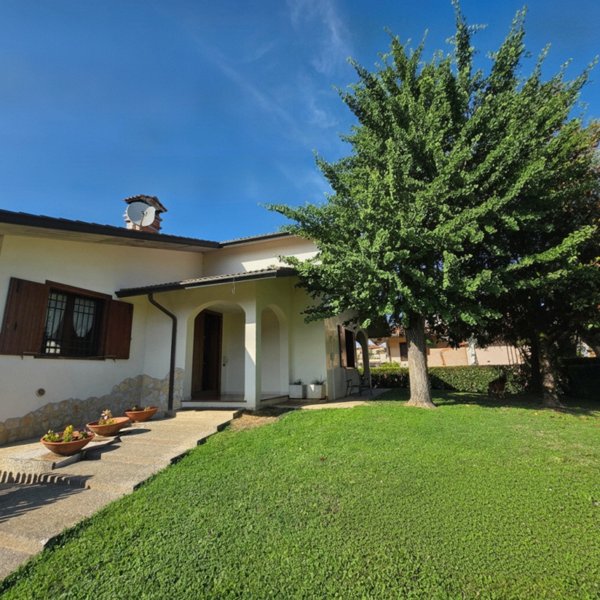 casa indipendente in vendita a Costabissara