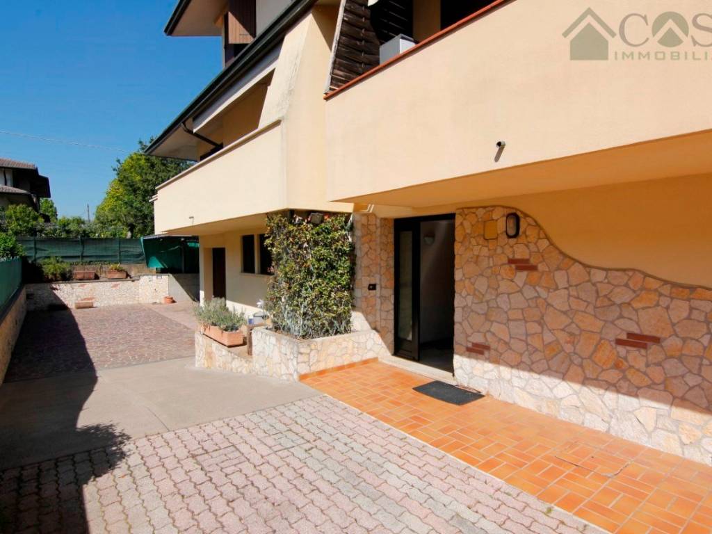 casa indipendente in vendita a Costabissara in zona Motta