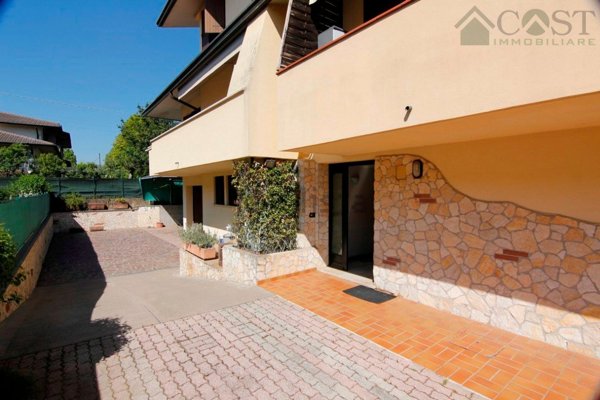 casa indipendente in vendita a Costabissara