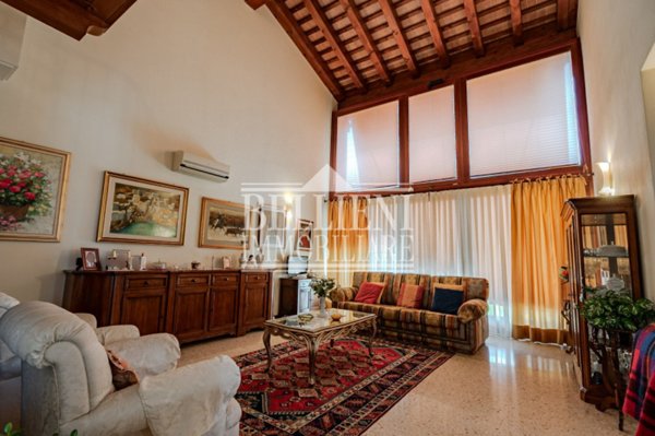 casa indipendente in vendita a Costabissara