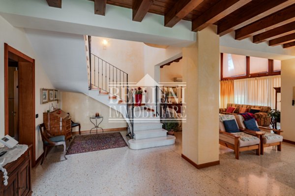 casa indipendente in vendita a Costabissara