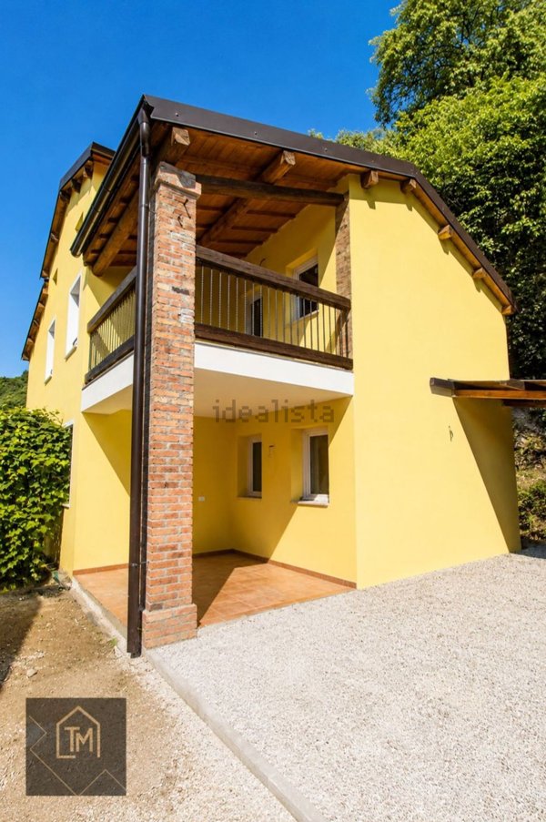 casa indipendente in vendita a Costabissara
