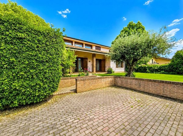 casa indipendente in vendita a Costabissara