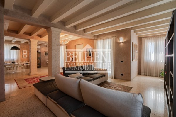 casa indipendente in vendita a Costabissara