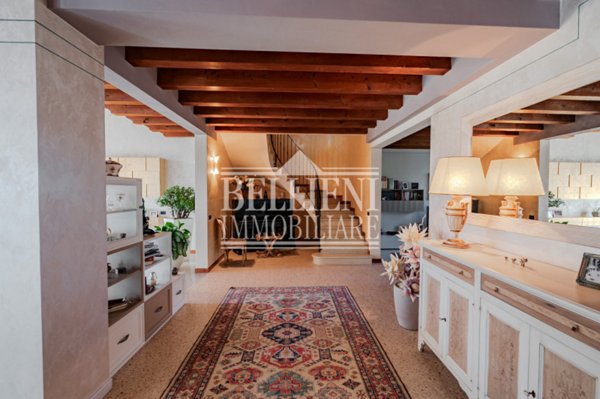 casa indipendente in vendita a Costabissara