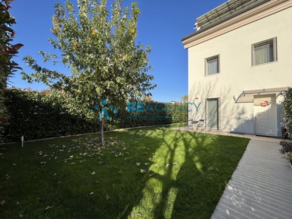 casa semindipendente in vendita a Costabissara in zona Motta