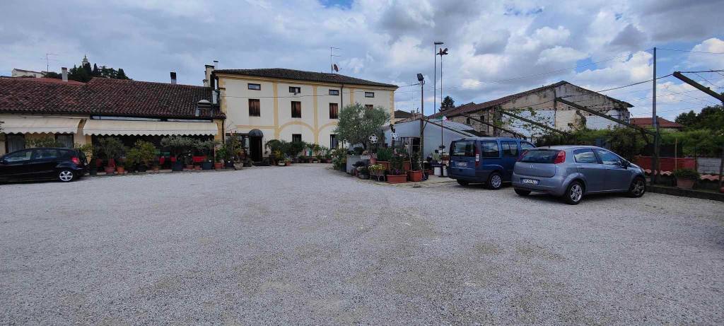 negozio in vendita a Creazzo