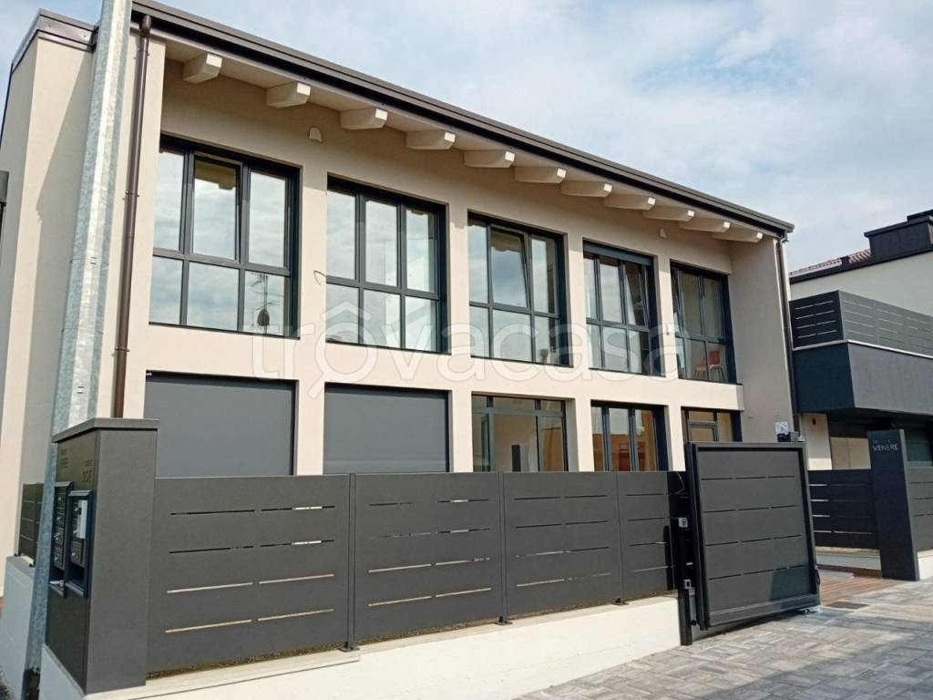 appartamento in vendita a Creazzo in zona Olmo