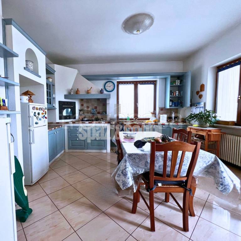 casa indipendente in vendita a Creazzo