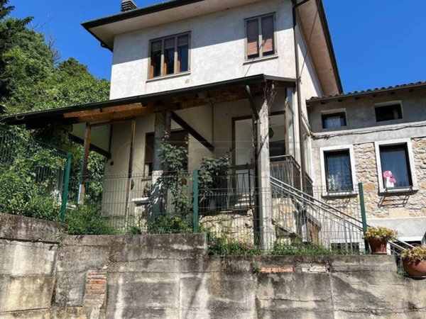 casa indipendente in vendita a Creazzo