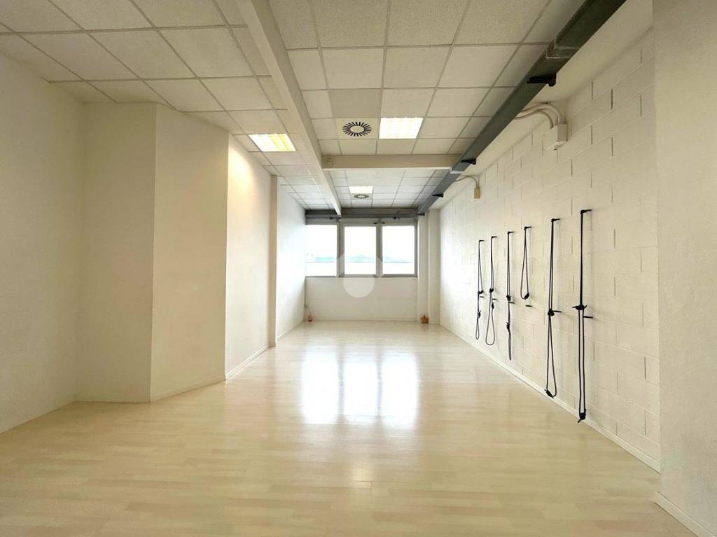 ufficio in vendita a Creazzo