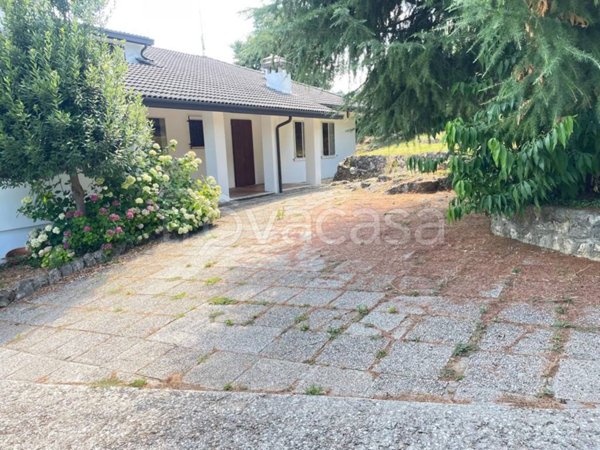 casa indipendente in vendita a Creazzo