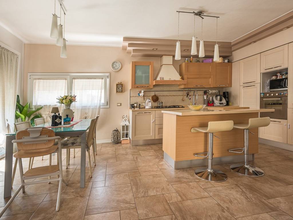 casa indipendente in vendita a Creazzo
