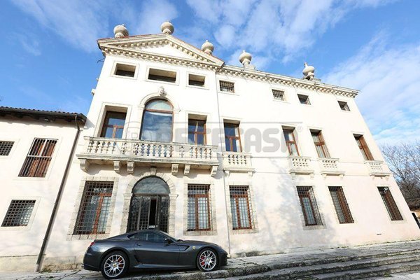 casa indipendente in vendita a Creazzo