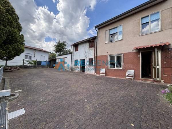 casa indipendente in vendita a Creazzo