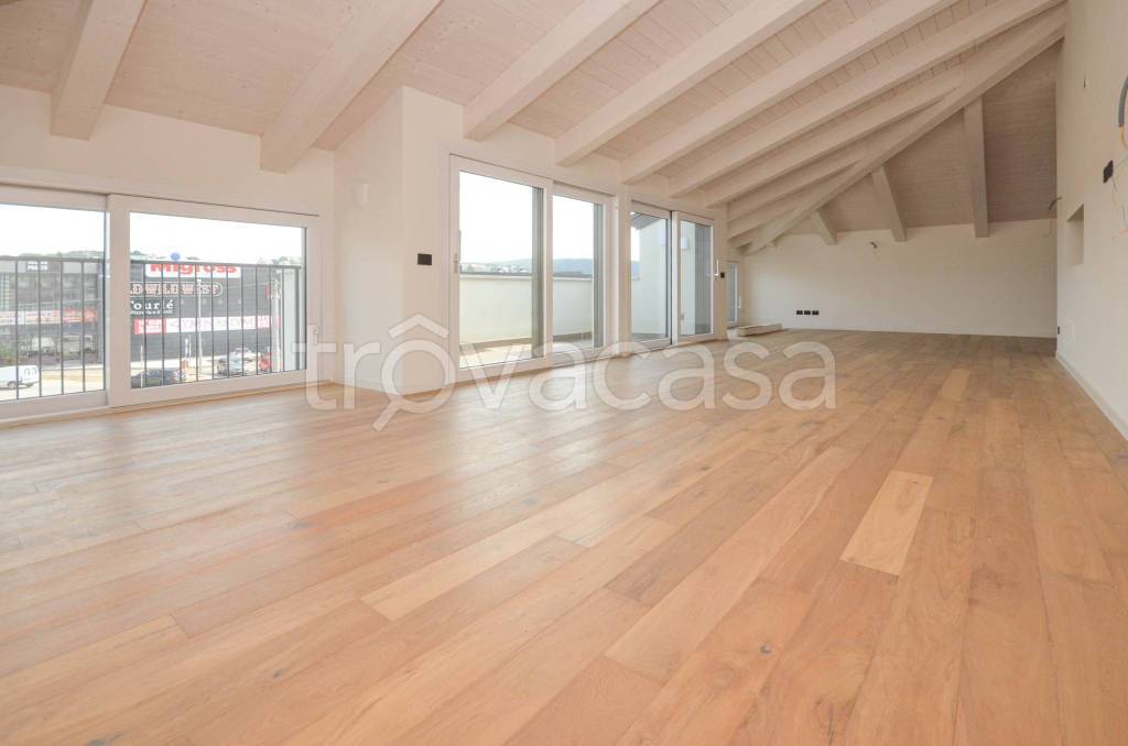 appartamento in vendita a Creazzo in zona Olmo