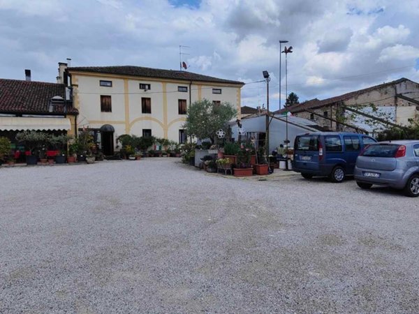 negozio in vendita a Creazzo