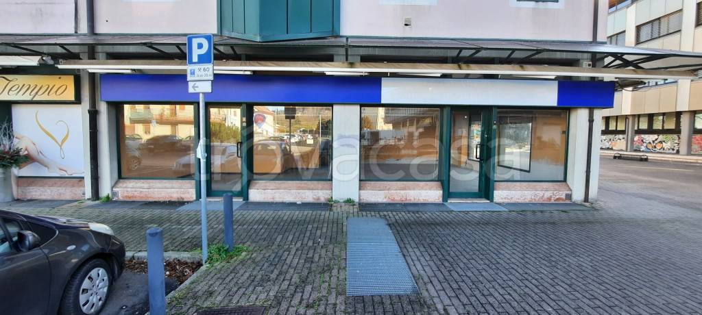negozio in vendita a Creazzo