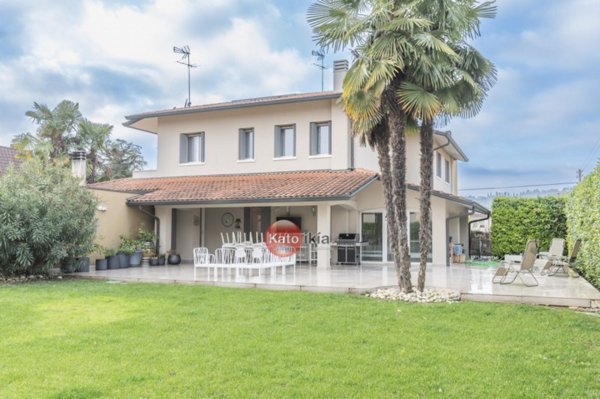 casa indipendente in vendita a Creazzo in zona Olmo