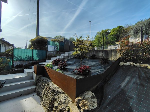 casa indipendente in vendita a Creazzo