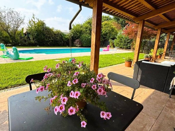 casa indipendente in vendita a Creazzo