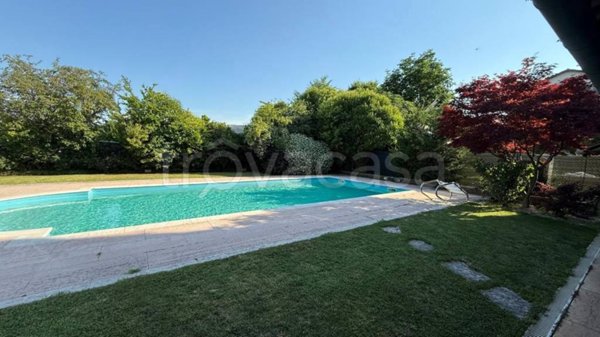 casa indipendente in vendita a Creazzo