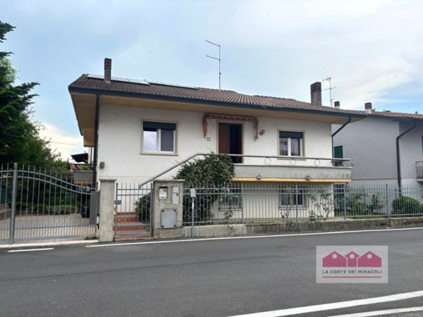 casa indipendente in vendita a Creazzo