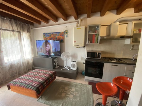 casa semindipendente in vendita a Creazzo in zona Olmo
